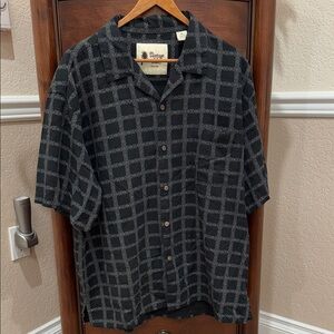 Vintage Silk Circa 1969 Black and Gray Men's Casual Button-Down Shirt 100% silk